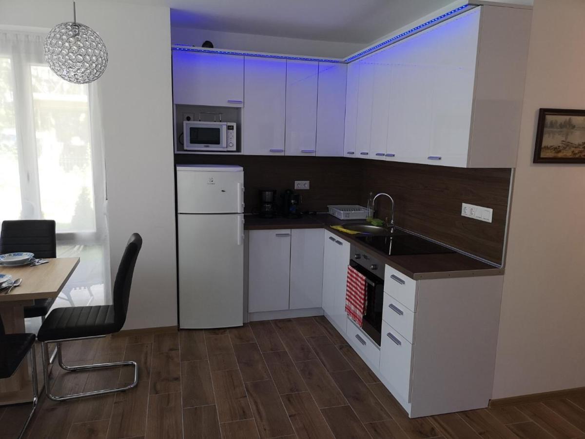 Nella Apartman Apartment Сиофок Екстериор снимка