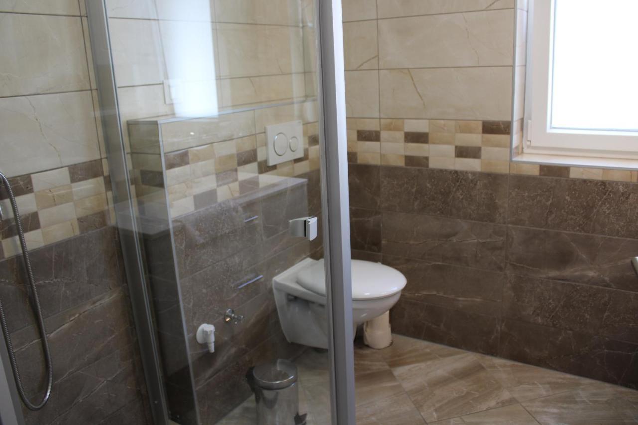 Nella Apartman Apartment Сиофок Екстериор снимка